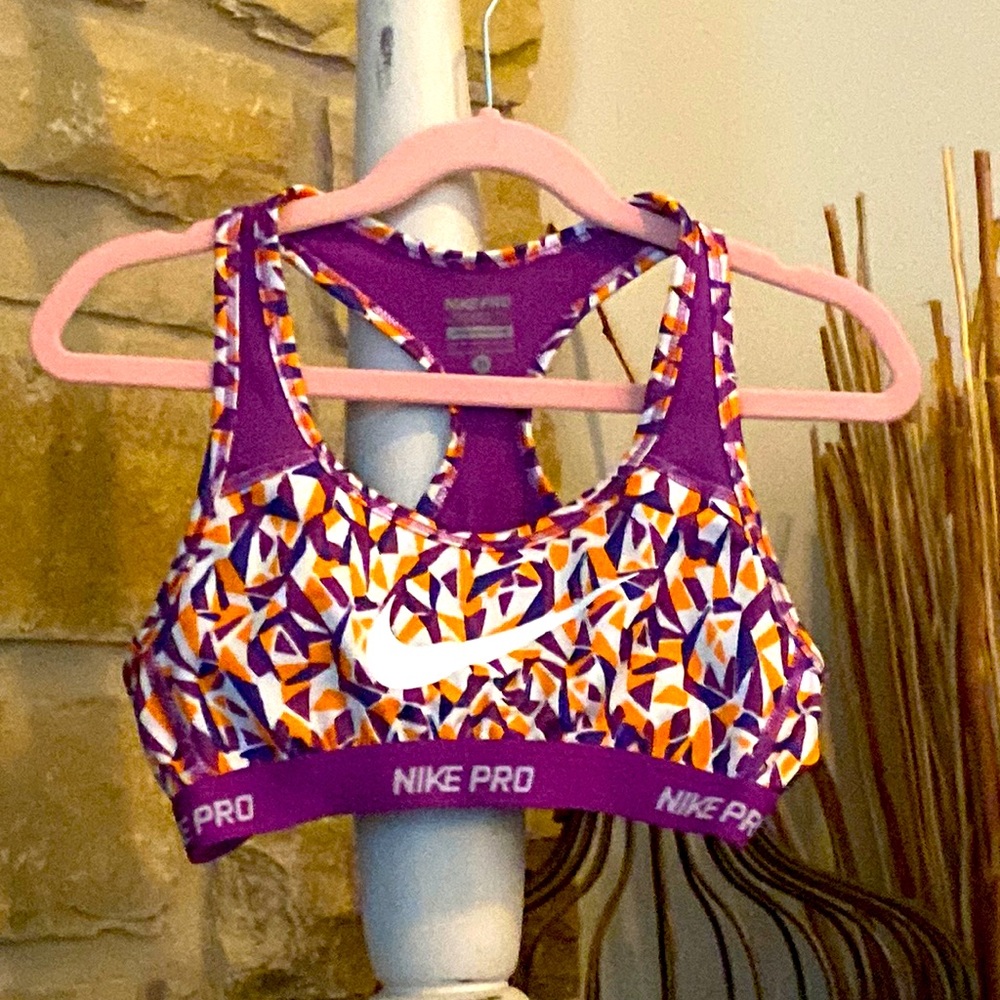 Nike girls sports bra